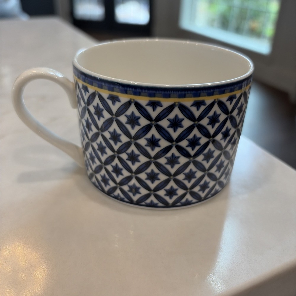 Victoria‎ Beale Blue White Yellow Stripe Tea Coffee Mug Cup Williamsburg 9026